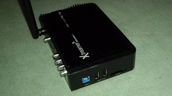 Xtreamer Sidewinder - bočné konektory